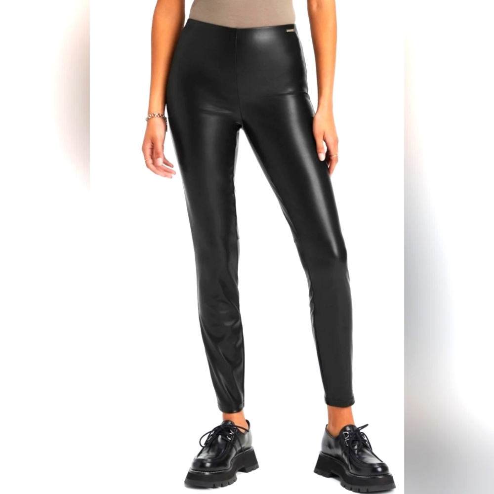 Fabletics VEGAN LEATHER PULL ON LEGGING Size S